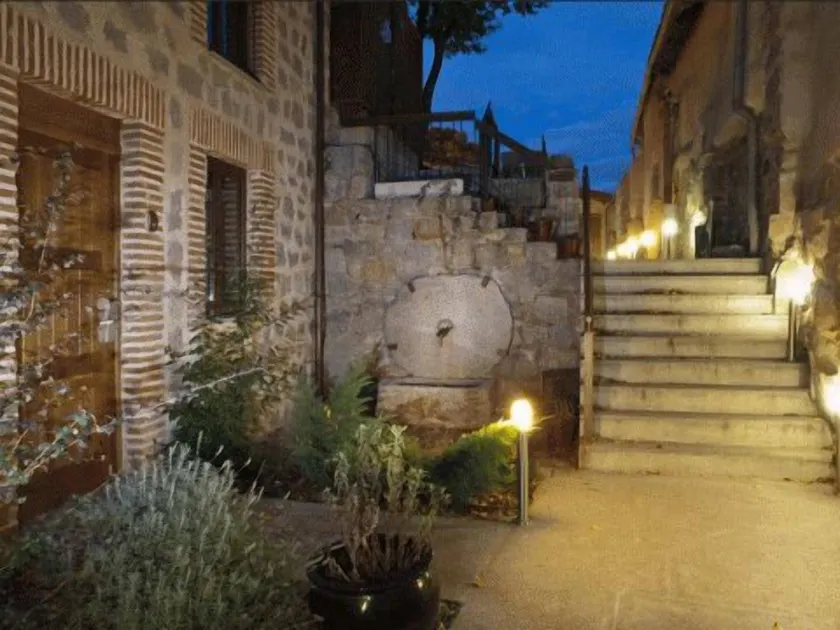 Hotel Las Leyendas - Image 1