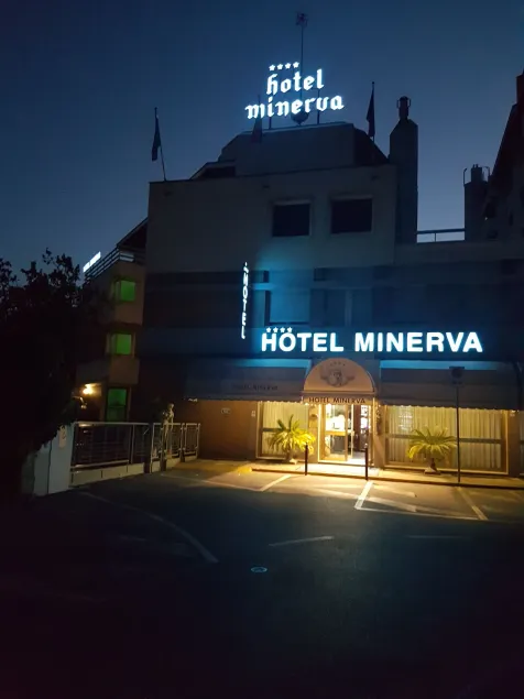 Hotel Minerva - Image 1