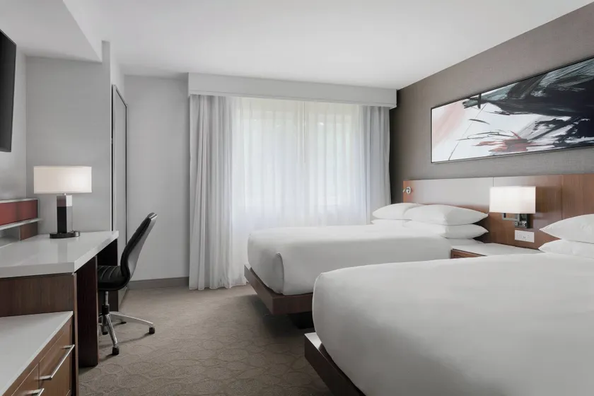 Delta Hotels by Marriott Burlington - Image 1