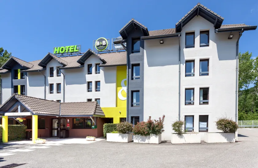 B&B HOTEL CHAMBERY La Cassine - Image 1
