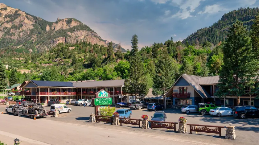 Box Canyon Lodge and Hot Springs - Image 1
