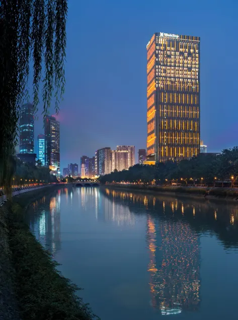 Wanda Reign Chengdu - Image 1