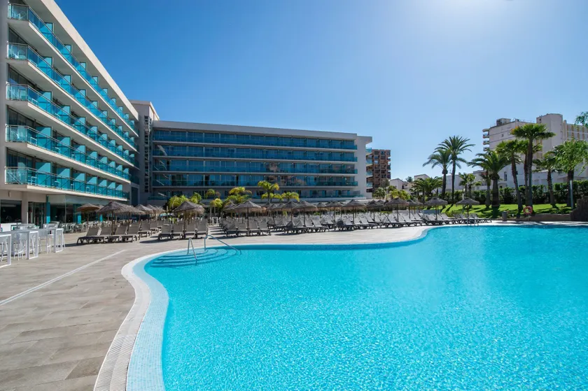 Hotel Roquetas El Palmeral by Pierre & Vacances - Image 1