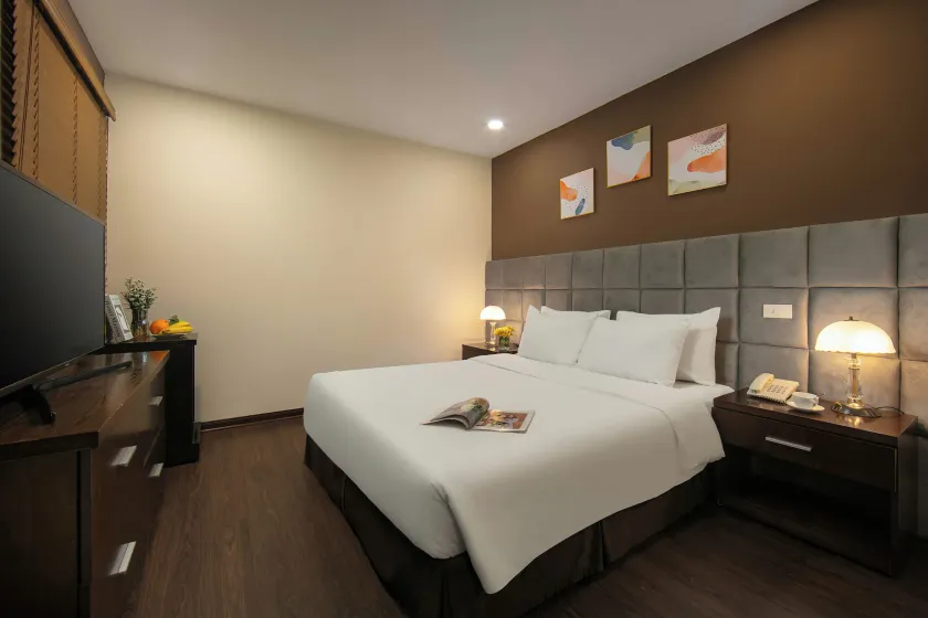 Brilliant Me Tri Hotel - Image 1