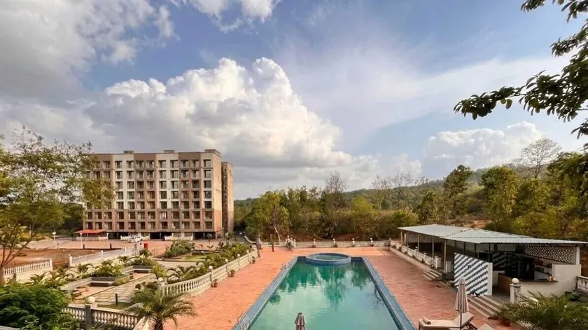 Motus Mountain view Hotels, Khopoli - Image 1