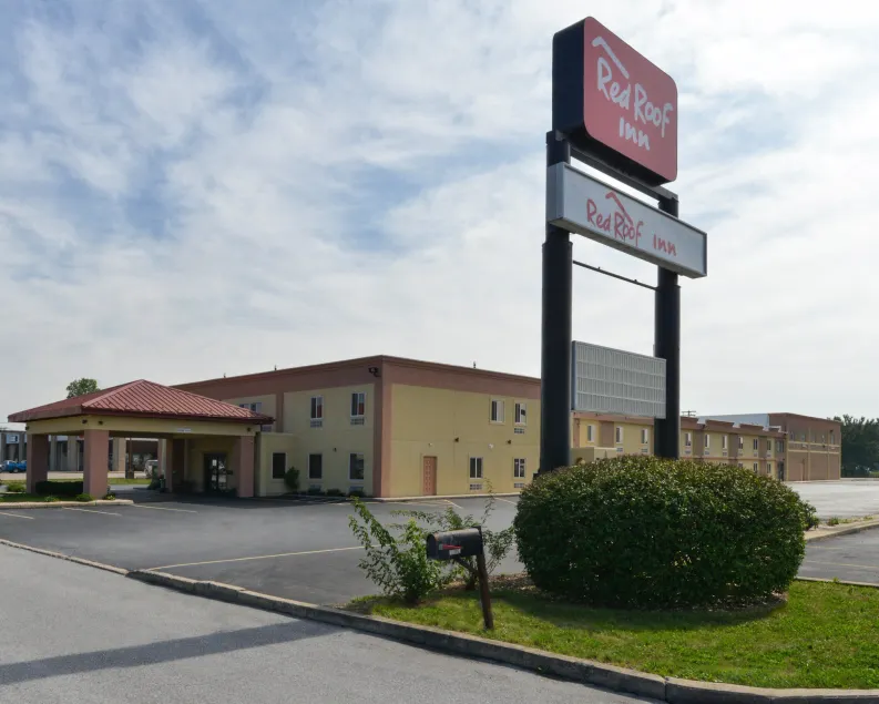 Red Roof Inn Chambersburg - Image 1