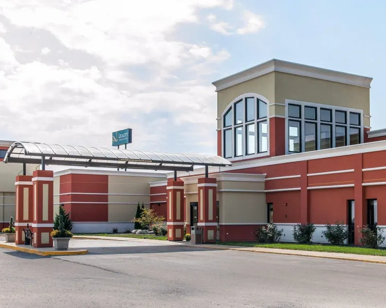 Quality Inn & Suites Mattoon South - Image 1