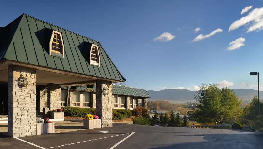 Best Western Plus Waterbury - Stowe - Image 1