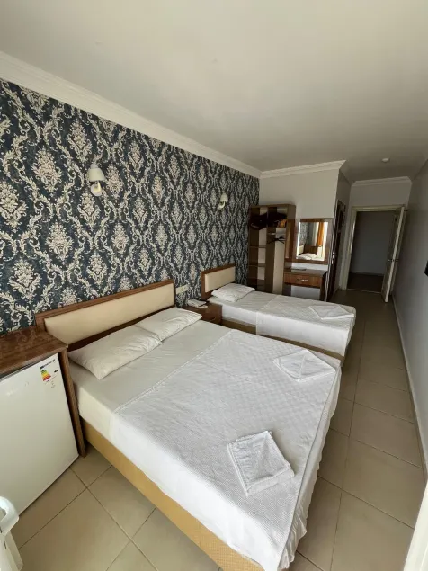 Peri Hotel - Image 1