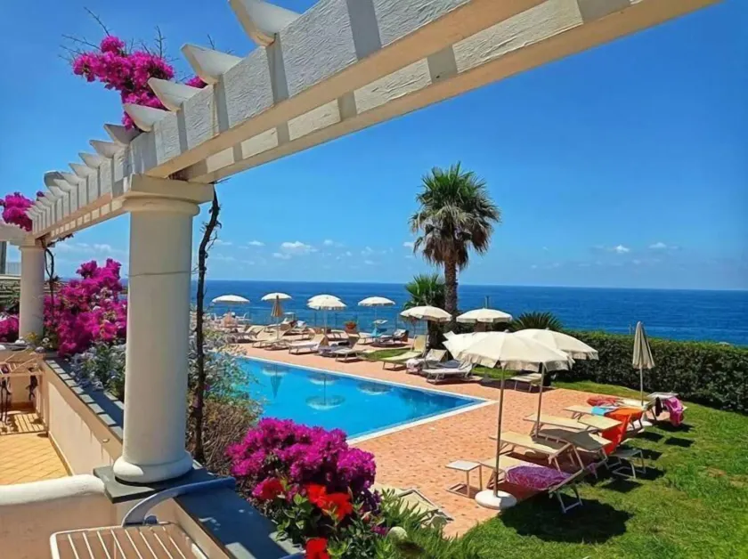 Hotel Albatros - Image 1