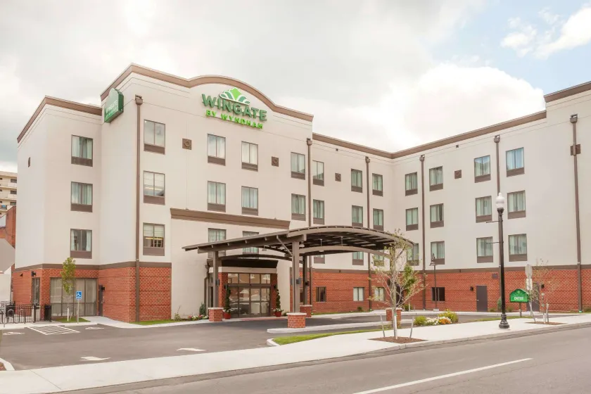 Wingate by Wyndham Altoona Downtown/Medical Center - Image 1
