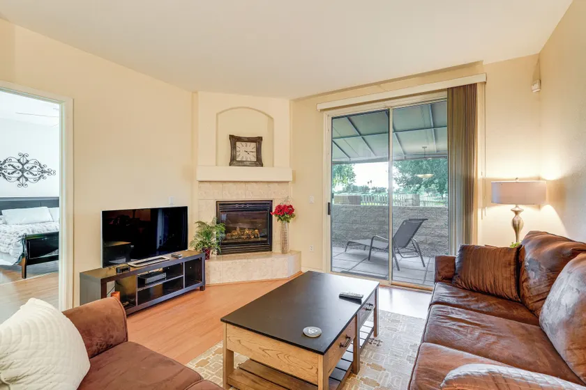 Golf Course Views! Relaxing & Convenient Mesa Unit - Image 1