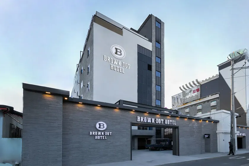 Browndot Hotel Sasang Renecite - Image 1