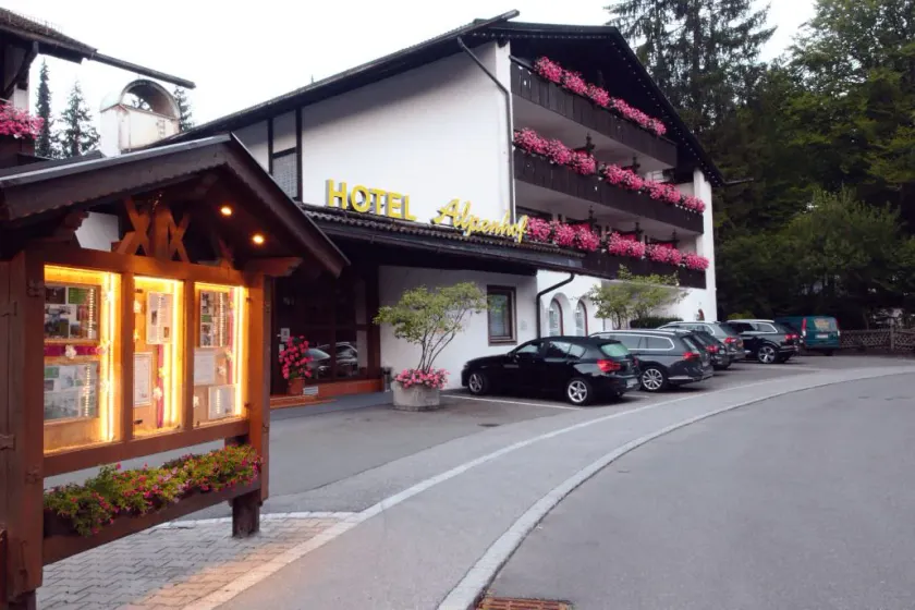 Alpenhof Grainau - Image 1