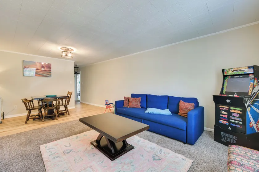 Accessible Family Condo Near Downtown Riverfront - Image 1