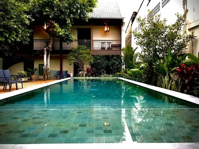 Villa Bangkok - Image 1