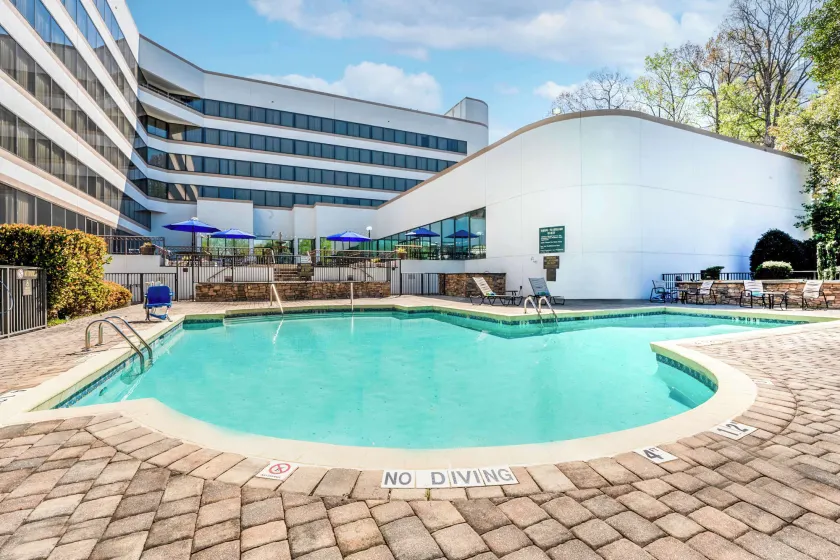 DoubleTree by Hilton South Charlotte Tyvola - Image 1