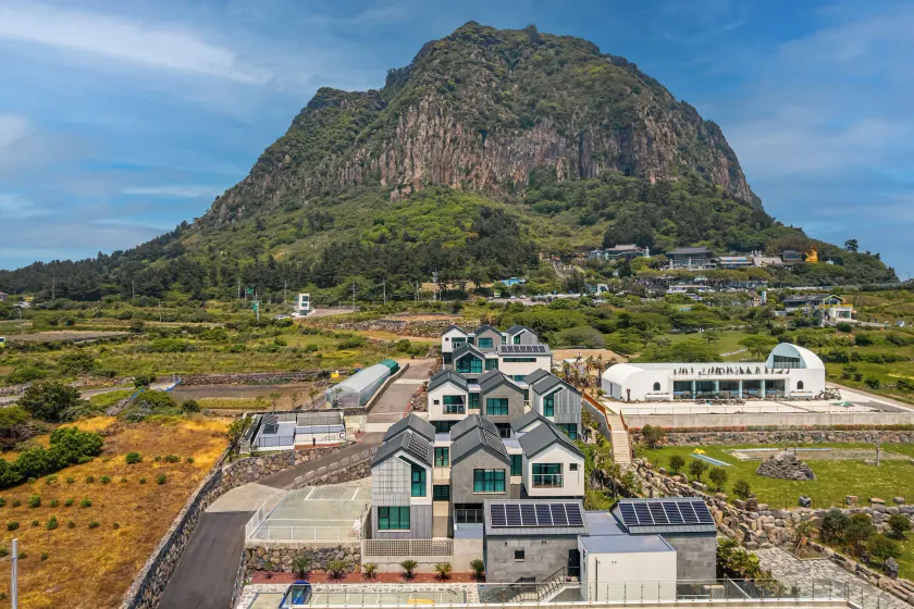 Masion Sanbang Jeju - Image 1