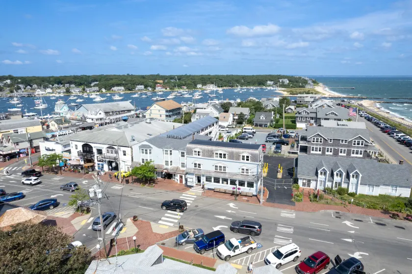 MV Surfside Hotel - Image 1