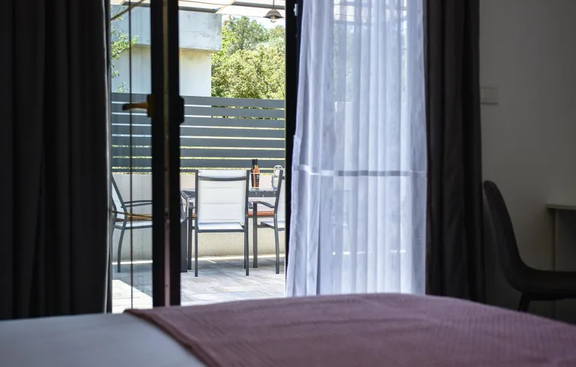 Beautiful Home in Split With 4 Bedrooms, Wifi and Outdoor Swimming Pool - Rom