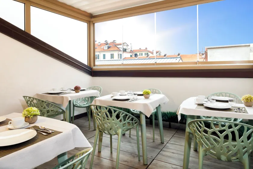 Best Western Plus Royal Superga Hotel - Image 1