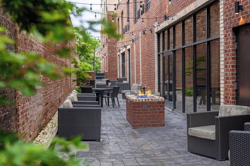 Courtyard Winston-Salem Downtown - Image 1
