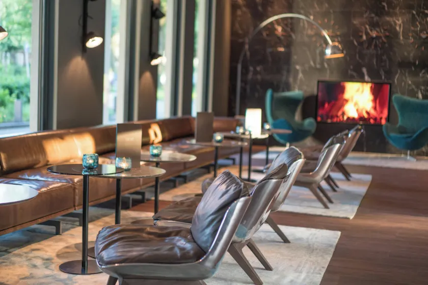 Motel One Hamburg-Airport - Image 1