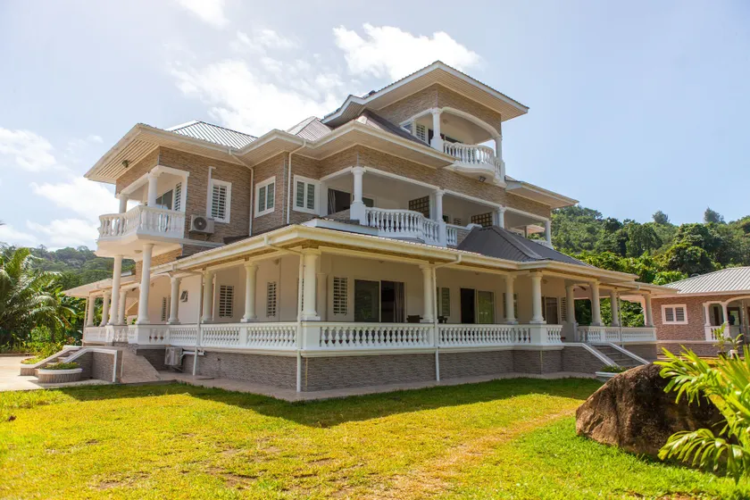 Grann Kaz Guest House - Image 1