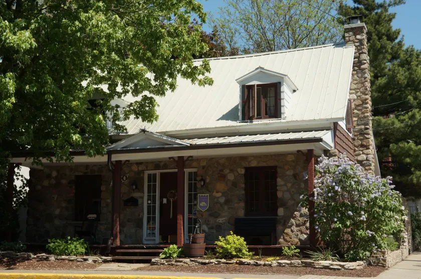 Guesthouse Refuge du Poète Montreal-Longueuil - Image 1