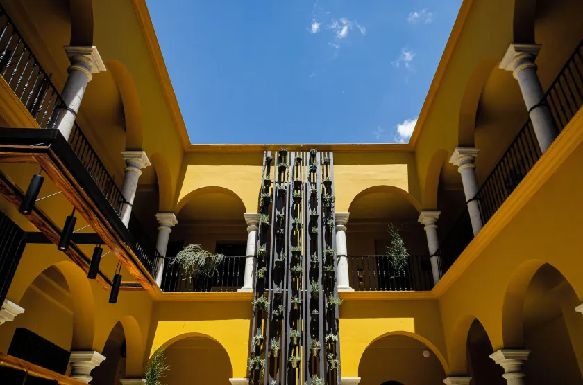 La Casona de los dos Patios - Image 1