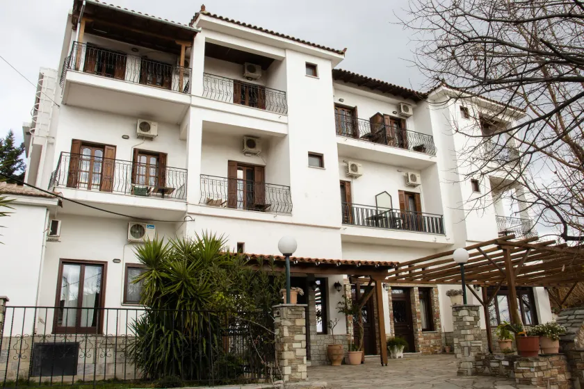 Hotel Defkalion - Image 1