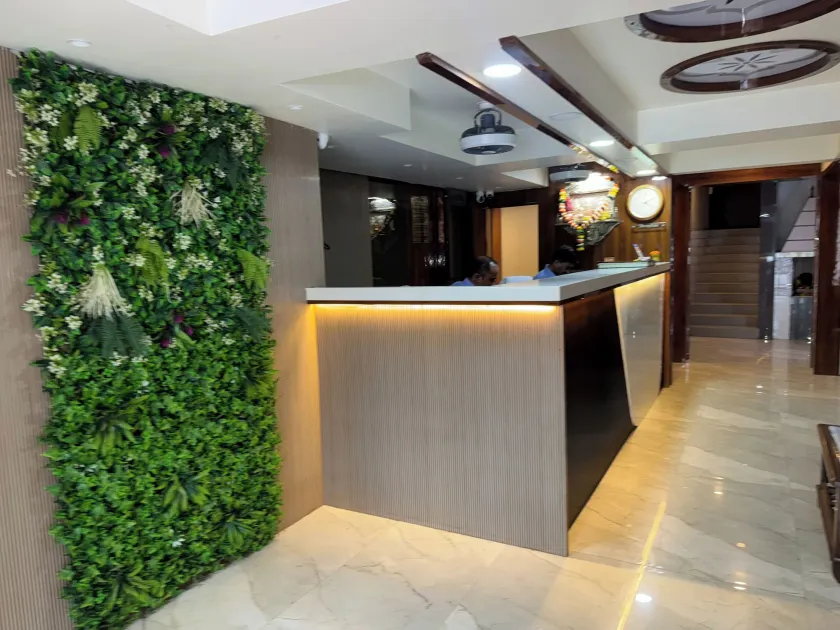 Hotel Ratna Paradise Thane West - Image 1