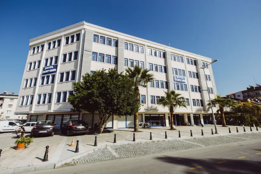Ozalp Han Hotel - Image 1