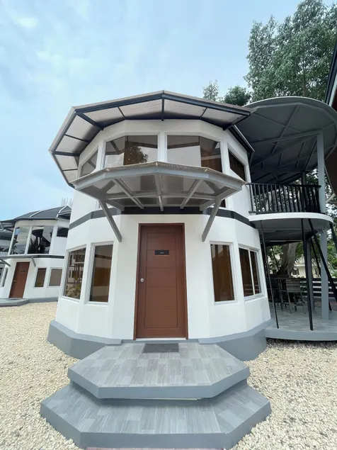 Fizz Diving Resort - Image 1