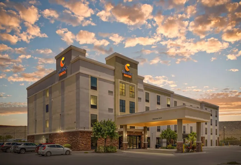 Comfort Suites of Las Cruces I-25 North - Image 1