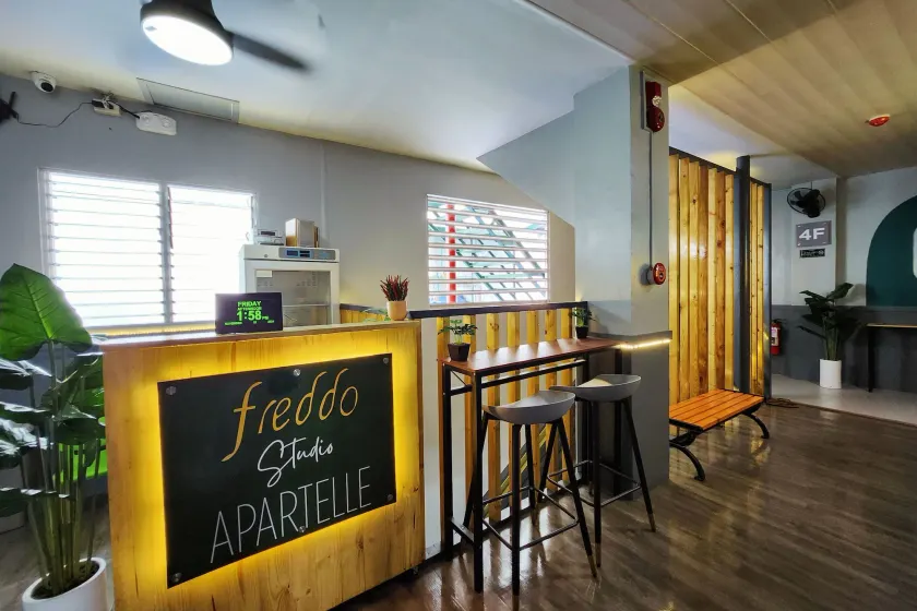 Freddo Studio Apartelle - Image 1