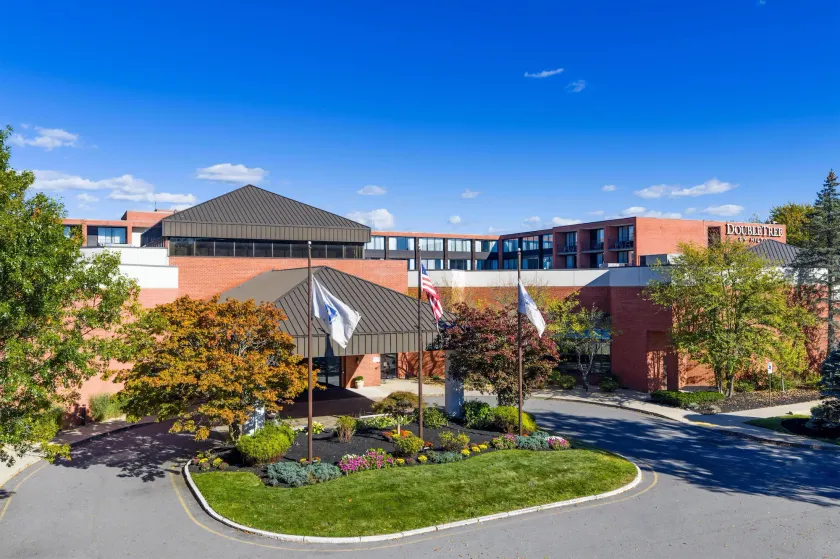 DoubleTree by Hilton Boston - Andover - Image 1