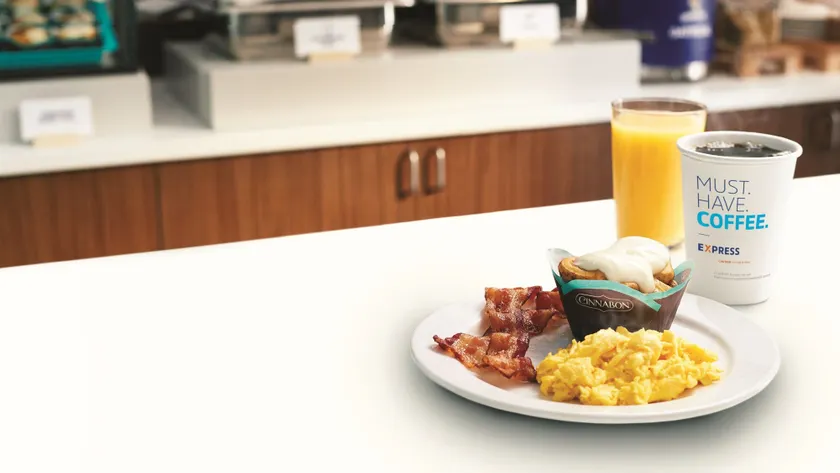 Holiday Inn Express Hotel & Suites Minneapolis - Minnetonka by IHG - Image 1
