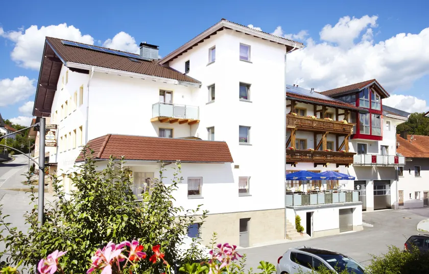 Hotel-Gasthof Zum Oberen Wirt - Image 1