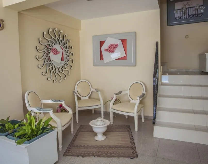 my Solmaz Otel - Lobby sitting area