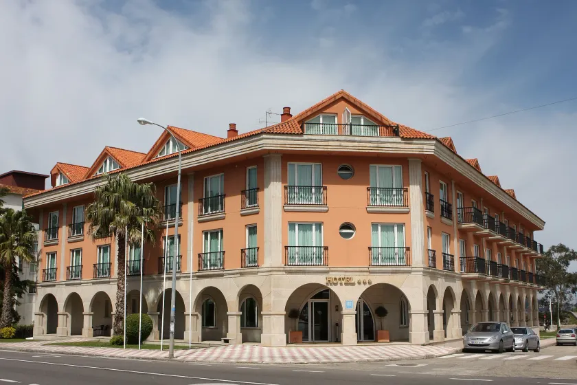 Hotel Bahía Bayona - Image 1