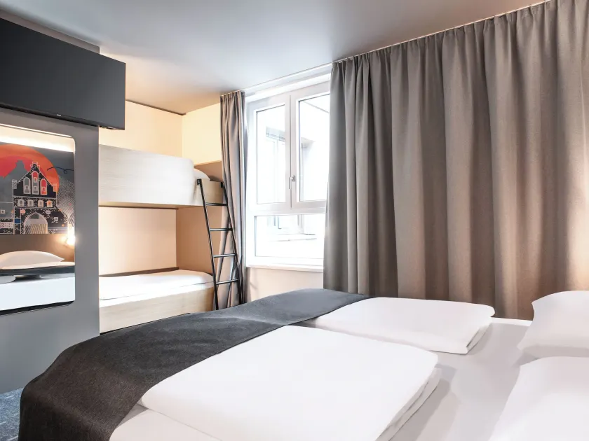 B&B HOTEL Wismar - Image 1