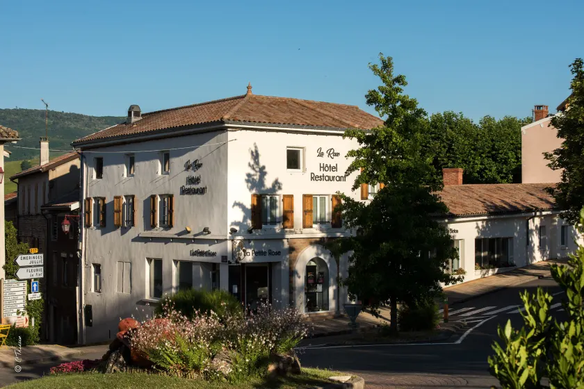 Chez La Rose - Image 1
