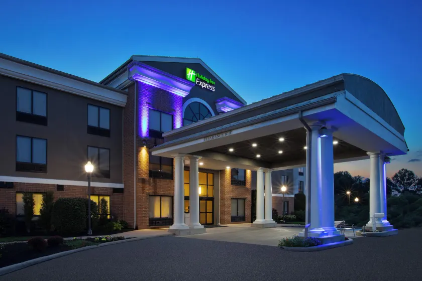 Holiday Inn Express & Suites Kent - University Area by IHG - Image 1