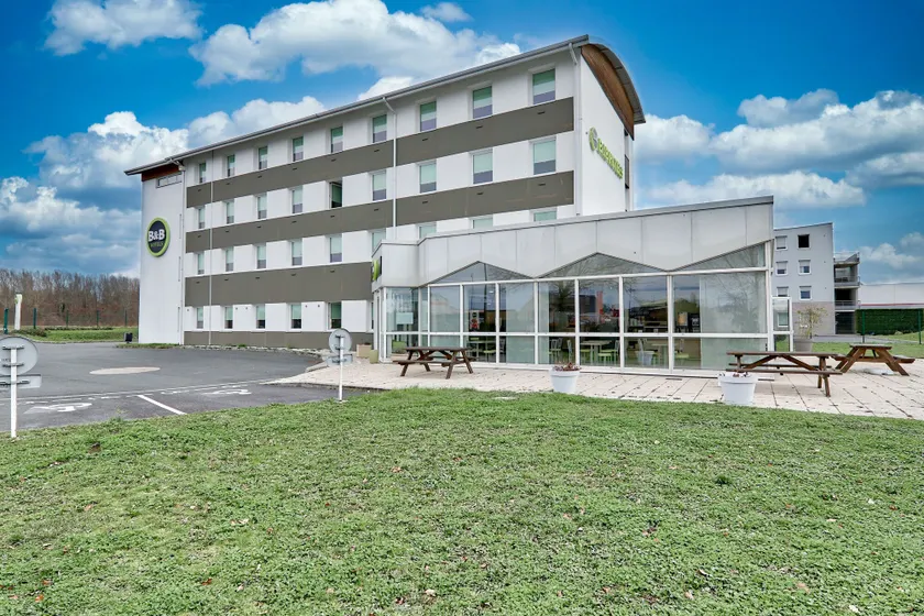 B&B HOTEL Montluçon Saint-Victor - Image 1