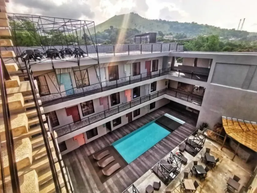 Zenvea Hotel - Image 1