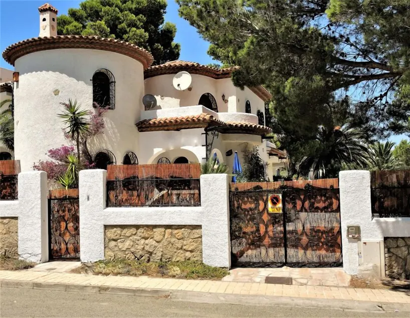 Villa Isalina - Image 1