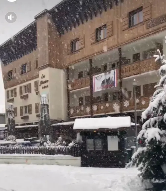 Hôtel les Glaciers - Image 1