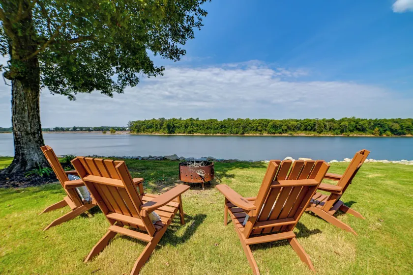 Lovely Lakefront Apartment w/ Boat Ramp Access - Image 1