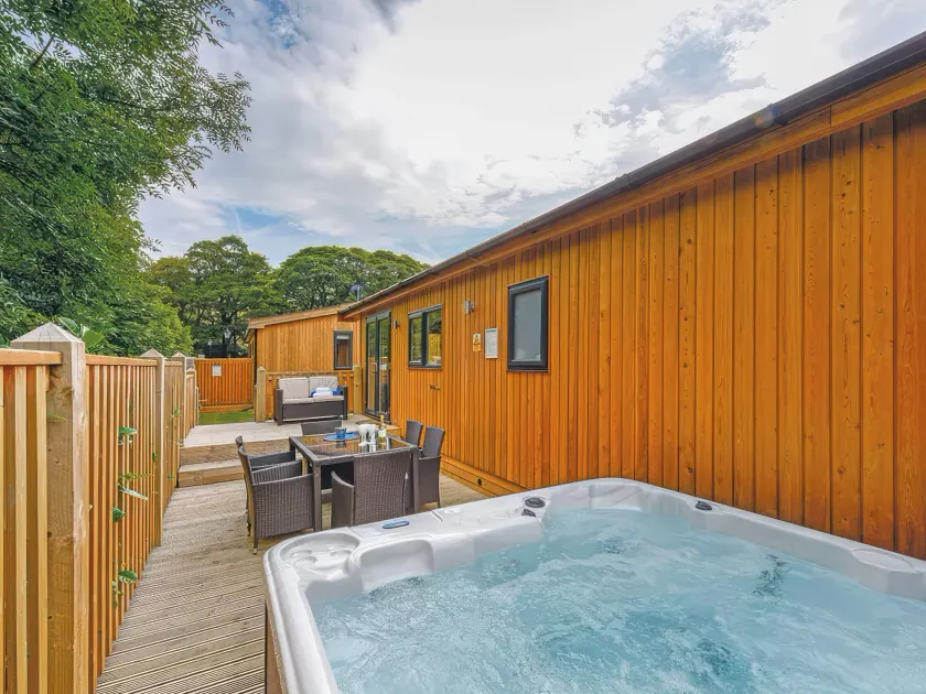 Six Berth pet Free Lodges - Image 1